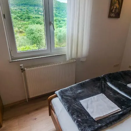 689 Apartment Banjol